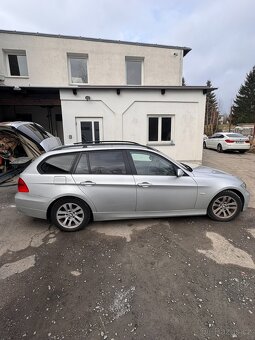 BMW E91 NA OPRAVU/NÁHRADNÍ DÍLY - 6