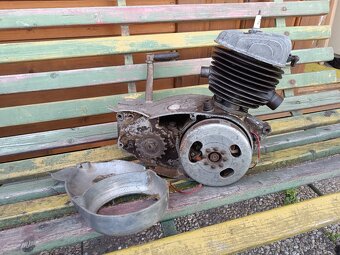 Motor ČZ 125 B / T - 6