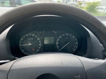Škoda Octavia kombi 1.6 2005 - 6