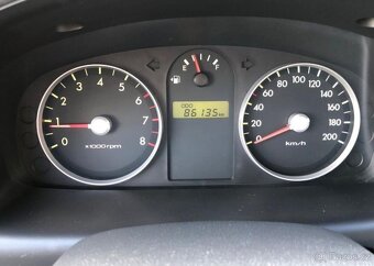 Hyundai Getz 1.1, 86.000 KM najeto benzín manuál 49 kw - 6