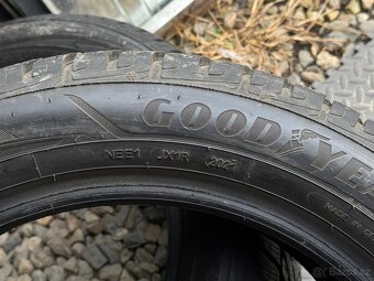 205/55/17 - Goodyear zimní pár pneu - 6