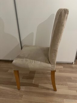 Jídelní stůl se 6 židli - 6