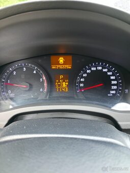 Toyota Avensis Combi 2.2 D-CAT, automat, r.v. 2013, nafta - 6