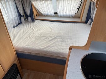 Hobby de luxe 400, 4 osoby, EL.POJEZD, bojler, pevná postel - 6