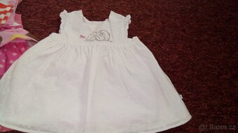 Dětské šatičky vel.9-12 měsíců,cena celkem - 6