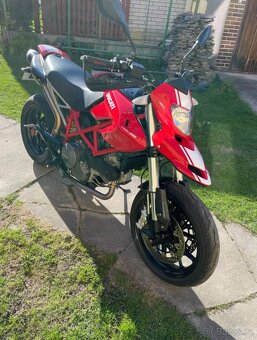 Ducati Hypermotard 796 - 6