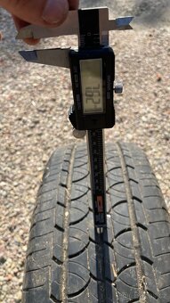 Pneu 205/65 R16 C - 6