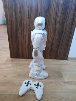 Robot YOOO NEO 40cm programovatelný, hraje, pro věk 5+ - 6
