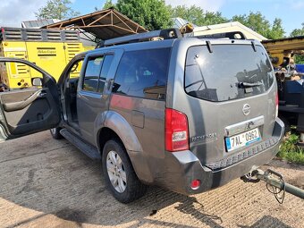 Nissan Pathfinder - 6