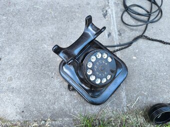Starožitný stolní bakelitový telefon - 6