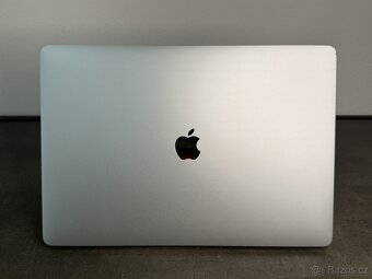 MacBook Pro 16'' 2019 / i7 / 16GB / 512GB SSD / Silver - D - 6