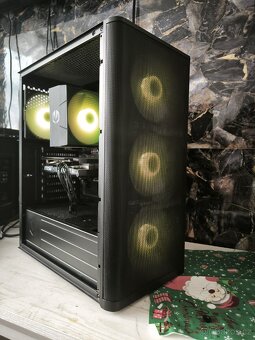 HERNI PC RYZEN 5 5600 RX 6700XT 12GB 32GB RAM - 6