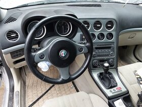 Alfa Romeo 159  2.0 jtdm - 6