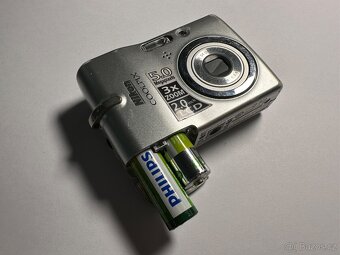 Retro fotoaparát Nikon Coolpix L10 - 6
