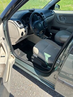 Škoda Roomster 1.4 16V 59kw Klima Model 2008 - 6