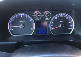 Hyundai i30 1.4 16V benzín manuál 77 kw - 6