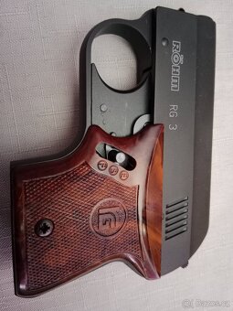 Startovací pistole poplašnák Röhm - 6