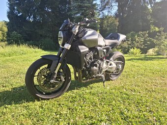 Prodám Honda cb1000r r.v2020/10 najeto 8000km - 6