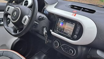 Renault Twingo E-Tech Electric 2021, 9.900 km, nová STK - 6