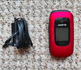 Mobilní telefon ALIGATOR - 6