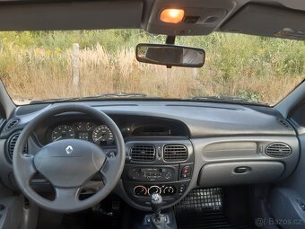 Renault Megane 1.6 - 6