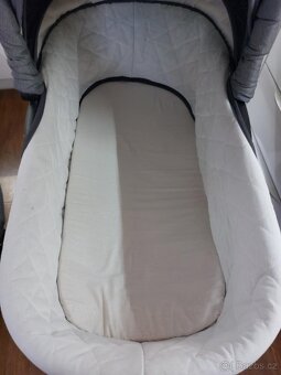 Kombinovaný kočárek + vajíčko - 6