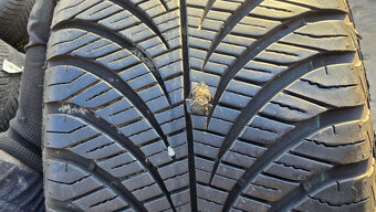 Celoroční pneu 215/55/17 Good Year - 6