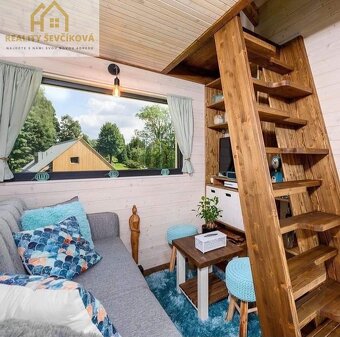 Kompletně zařízený tiny house s terasou v Boho stylu - 6