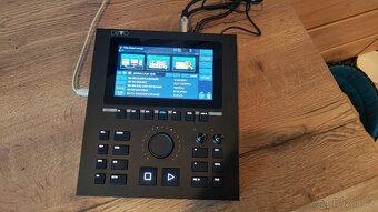 Prodám M-Live Divo base 64 GB - pracovní stanice - 6