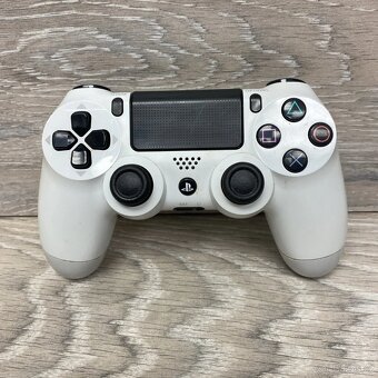 PlayStation 4 PRO 1 TB + bílý originální ovladač – výborný s - 6