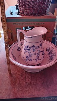 PORCELÁNOVÁ MYCÍ SOUPRAVA - CIBULÁK

 - 6