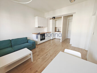 Pronájem bytu 2+kk, 56m2 + balkon 15m2, ul. Hartigova, Praha - 6