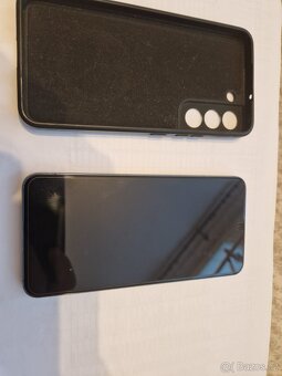 Samsung Galaxy S 22 - 6