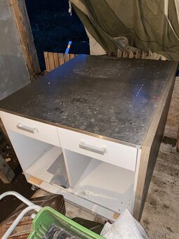 Stůl s nerezovou plochou - 6