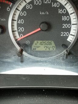 Mazda 5 motor 2.0 7 míst - 6