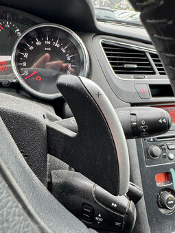 PEUGEOT 5008 1.6HDi 7 MÍST AUTOMAT - 6