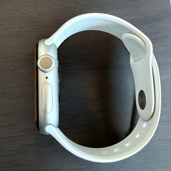 Apple Watch 10 42 LTE (cellular) stříbrnné - 6
