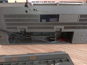 Hitachi TRK-W24E Double Cassette, červený jak nový - 6