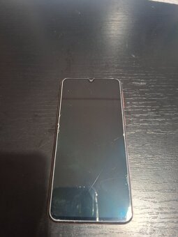 Mobilní telefon Samsung A40 s příslušenstvím - 6