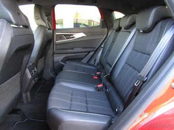 Renault Austral mild hybrid 1,3 TCe 117 kW/160k auto Iconic - 6