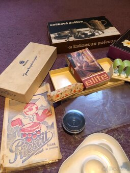 Retro obaly, krabice, plastové ošatky, stojánky vajíčka,domá - 6