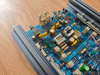 Zesilovač do auta Hifonics Atlas VII - 6