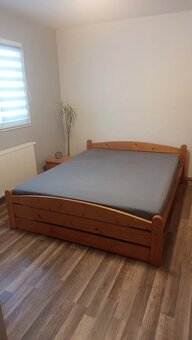 Postel masivní borovice - 6