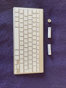 Apple klávesnice + touchpad - 6