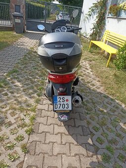 Skútr Benelli CafeNero 125 - 6
