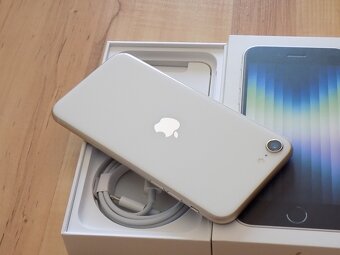 APPLE iPhone SE 2022 128GB White - ZÁRUKA - TOP STAV - 6