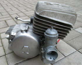 ND na závodní motor čz 511 516 válec hlava víko vodní pumpa - 6