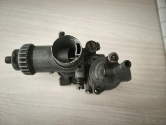 Jawa 90 - rozeta, orig. karburátor, díly a znak na nádrž - 6