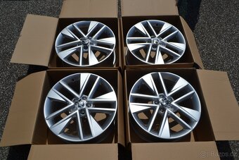 Škoda Rapid, Fabia 3, O1 RS -Nové orig. alu Škoda 7x17 - 6