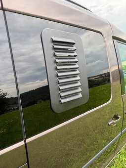 Volkswagen Caddy Tramper 2.0 TDI CR 103 kW - Originál úprava - 6
